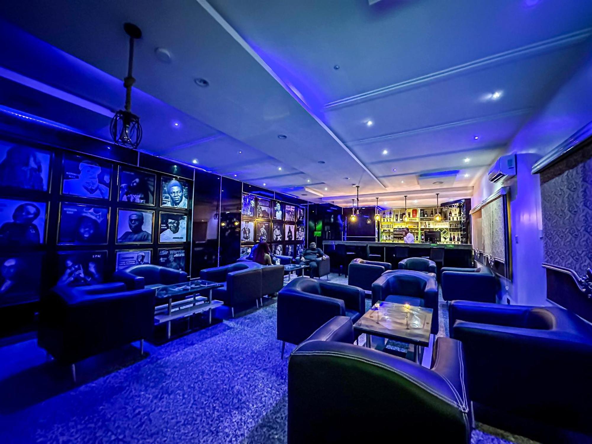 Parkview Astoria Hotel Lagos Exterior photo